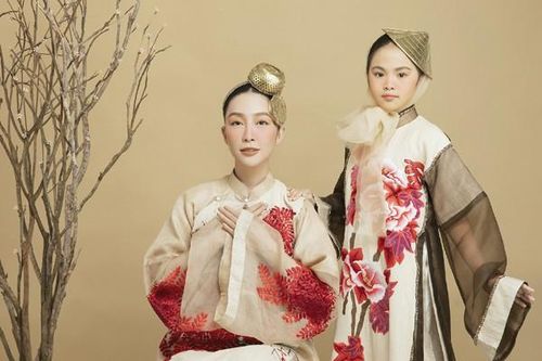 NTK Vũ Việt Hà dùng tơ sen may áo dài làm quà tặng Hà Nội nhân dịp tròn 1010 năm tuổi