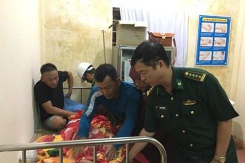 Nỗ lực cứu hộ các thuyền viên bị nạn trên biển