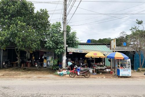 Lấn chiếm đất: Dân bị xử lý, cán bộ được bỏ qua?