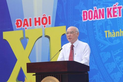Triển lãm gần 400 hình ảnh, tranh cổ động chào mừng Đại hội Đảng bộ lần thứ XI