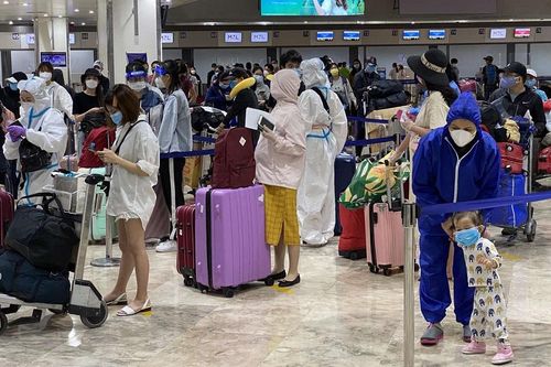 Đưa gần 500 công dân Việt Nam từ Philippines, Malaysia về nước an toàn