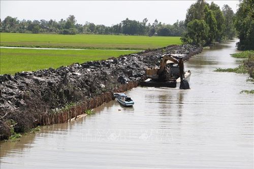 Chú trọng nguồn nước ứng phó hạn mặn trong vụ Đông Xuân