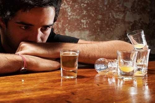 Còn mắc sai lầm này khi uống rượu bia coi chừng bị đột tử