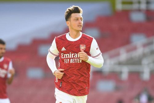 Huyền thoại Arsenal: 'Ozil sẽ không đá thêm bất kỳ trận nào cho CLB nữa'