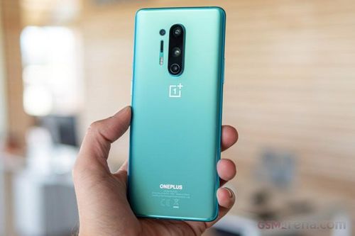 So sánh OnePlus 8 Pro vs iPhone 11 Pro: Có xứng đáng với mức giá trên 20 triệu đồng?