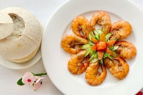 Các món ăn đặc sắc của Bến Tre và Bình Thuận vào khách sạn 5 sao ở TPHCM