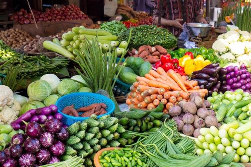 Giá thực phẩm hôm nay 9/10: Giá rau củ tiếp đà tăng