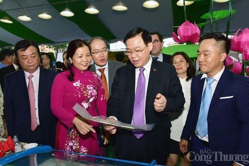 Khai mạc Tuần hàng cá tra và đặc sản Đồng Tháp tại Hà Nội năm 2020