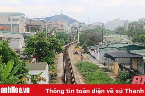Giữ an toàn khi sống cạnh đường ray