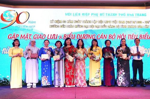 Hội Liên hiệp Phụ nữ thành phố Nha Trang: Giao lưu và biểu dương cán bộ hội phụ nữ tiêu biểu