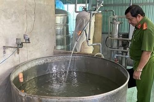 Chủ cơ sở sản xuất nước uống đóng chai liên tục vi phạm
