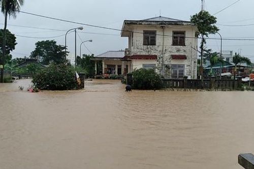 Lũ trên các sông khu vực Trung Bộ diễn biến phức tạp