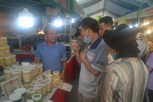 Khai mạc Hội chợ OCOP gắn với văn hóa Đồng bằng sông Hồng
