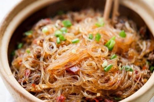 Làm miến xào nấm chay thanh đạm