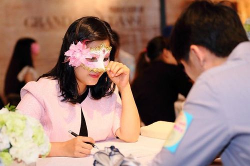 Cô gái được mai mối 28 lần trong 2 tháng