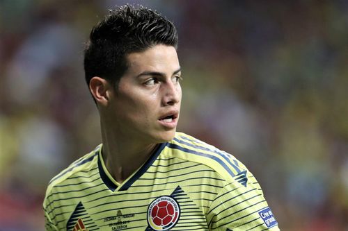 James Rodriguez đá chính trong trận thắng 3-0 của Colombia