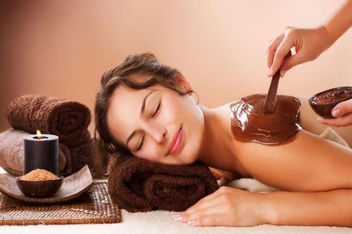 Khu nghỉ dưỡng dùng chocolate để massage cho khách