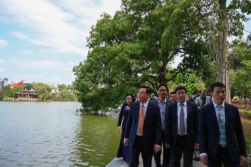 Hoàn thành cải tạo, chỉnh trang khu vực chung quanh hồ Hoàn Kiếm