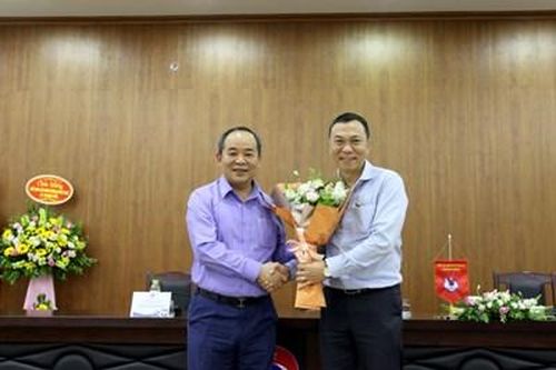 Chủ tịch Liên đoàn Bóng đá thế giới chúc mừng ông Lê Khánh Hải