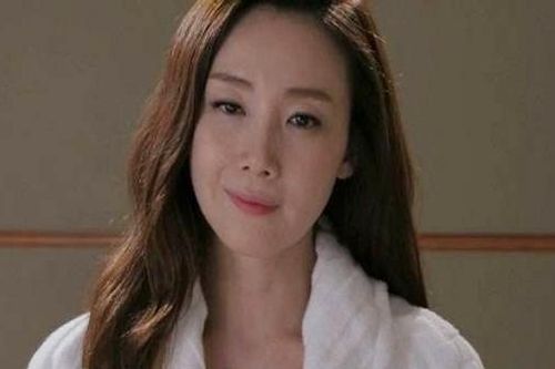 Cả nhà bức xúc vì nàng dâu... bướng