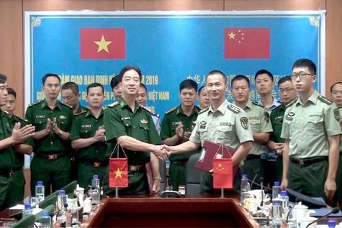 Công tác phối hợp trong công tác quản lý, bảo vệ biên giới và hợp tác qua biên giới