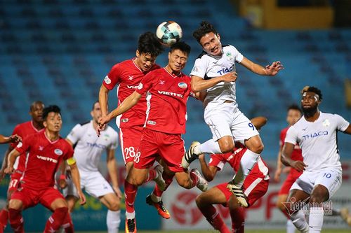 HLV Nguyễn Văn Đàn: 'HAGL chỉ cần đá đẹp'