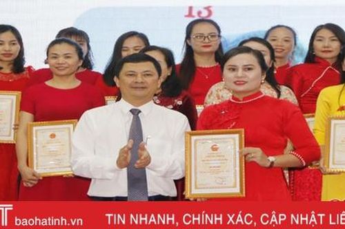 Trao 46 giải thưởng các cuộc thi ảnh, viết về người điều dưỡng Hà Tĩnh