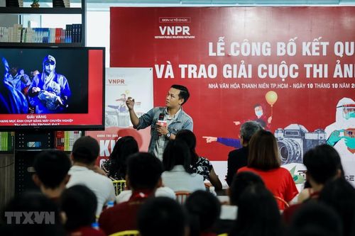 TTXVN đoạt giải ảnh về Việt Nam kiên cường phòng, chống COVID-19