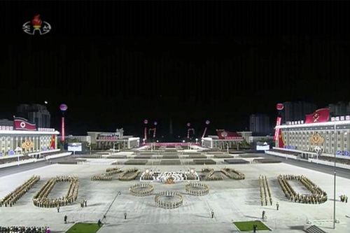 Triều Tiên lần đầu trong 2 năm qua ra mắt ICBM qua diễu binh