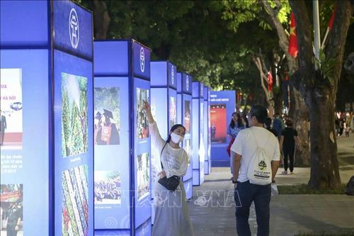 Tưng bừng phố đi bộ chào mừng kỷ niệm 1010 năm Thăng Long - Hà Nội