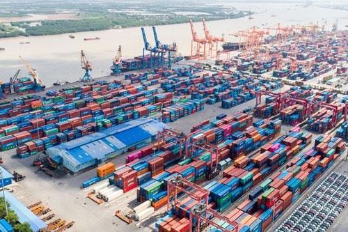 Bất động sản công nghiệp 'gồng mình' xuyên qua khủng hoảng