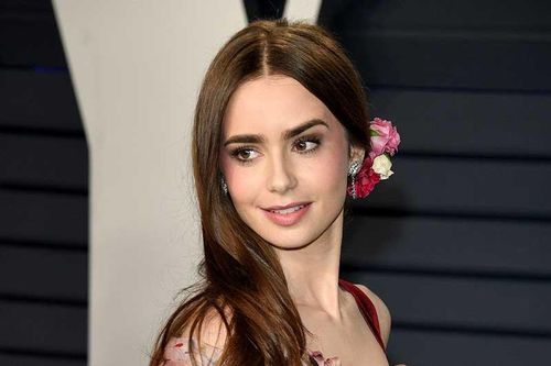 Ngắm nhan sắc tựa nữ thần của nàng Bạch Tuyết Hollywood