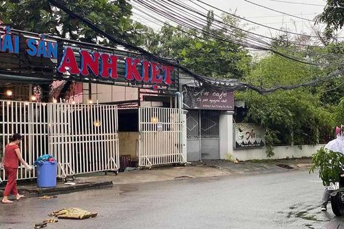 Nhóm 4 thanh niên đánh cụ ông 70 tuổi tử vong tại quán nhậu ở Sài Gòn