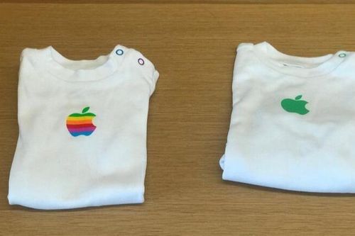 Ghé thăm Apple Store độc nhất vô nhị trên thế giới: Không những bán iPhone mà còn bán cả quần áo trẻ em và mũ lưỡi trai