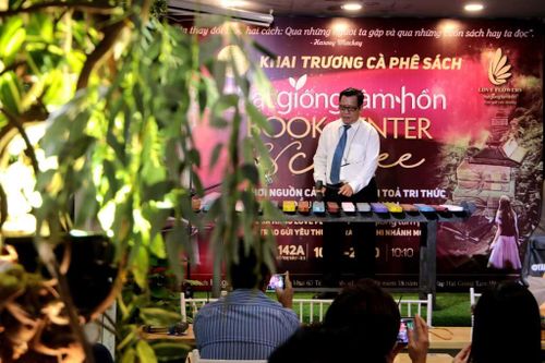 Thêm một không gian cà phê sách đặc biệt khai trương ở Sài Gòn