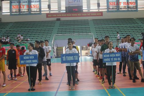 Giải Bóng đá Bệnh viện Mắt quốc tế Sài Gòn-Gia Lai mở rộng năm 2020