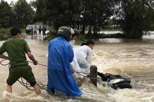 Mưa lũ diễn biến phức tạp, Đà Nẵng di dời khẩn cấp gần 1000 người dân
