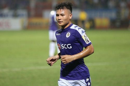 Quang Hải tỏa sáng, HLV Hà Nội FC thú nhận suýt thay nhầm người