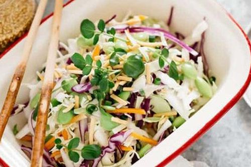 Ngày nào tôi cũng mang món salad này đi làm để ăn trưa, sau 1 tuần vòng eo giảm hẳn 3cm!