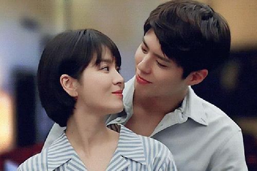 Tin đồn tình ái với Song Hye Kyo có làm sụp đổ hình ảnh Park Bo Gum?
