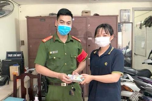 Nữ sinh viên nhặt được 200 triệu đồng