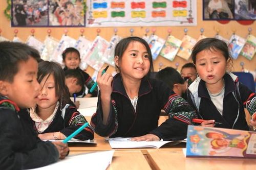 Ban hành 8 chương trình môn học tiếng dân tộc thiểu số