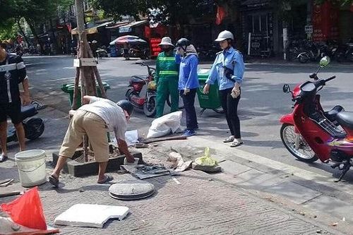 Hải Phòng: Nhiều cơ sở kinh doanh, điểm bán hàng còn xả rác bừa bãi