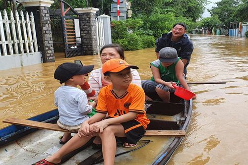 Đà Nẵng, Quảng Nam và Quảng Ngãi gồng mình ứng phó với bão lũ