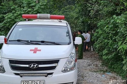 Phát hiện một bộ xương người trong rừng keo ở Nghệ An