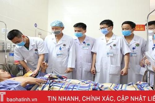 Bệnh viện Đa khoa Hà Tĩnh 'báo động đỏ', cứu sống bệnh nhân bị vật nhọn đâm thấu tim