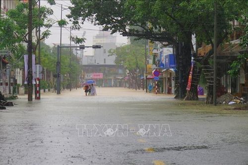 Bão số 6 trên đất liền các tỉnh Quảng Nam, Quảng Ngãi suy yếu thành áp thấp nhiệt đới