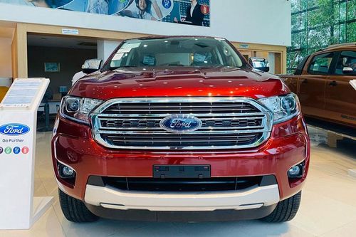 Loạt xe Ford giảm giá 'khủng' tại Việt Nam