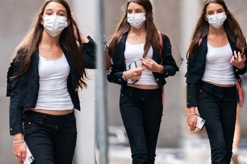 Suri Cruise leo thẳng top tìm kiếm ở Hàn Quốc vì vóc dáng, khí chất như ngôi sao ở tuổi 14