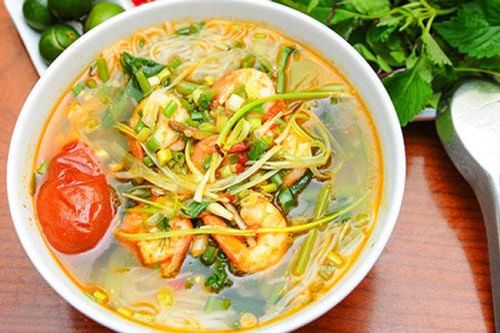 Không cần đi xa bạn cũng có ngay tô bún tôm Hải Phòng ngon chuẩn vị